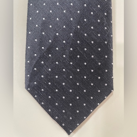 The Tie Bar Mens Skinny 2.5 x 58 in Black Micro Dot Silk  & Linen Tie, EUC - Picture 9 of 9